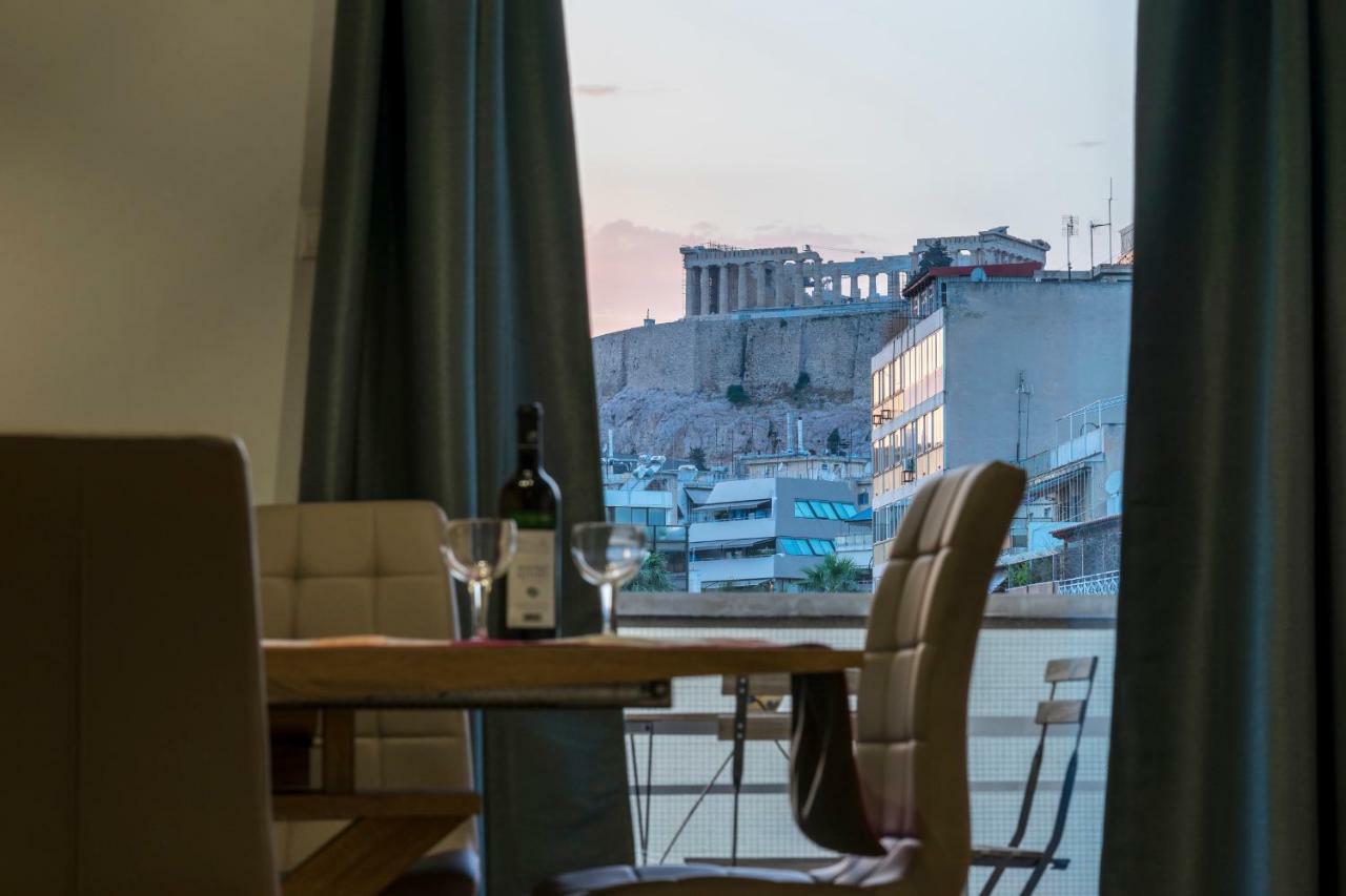 Bright 2 Bedrooms Apt. In The Heart Of Athens W Stunning Views To Acropolis Eksteriør billede